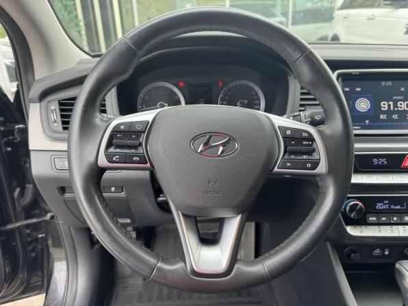 Hyundai Sonata VII (LF) Рестайлинг с пробегом 2018 года, цена 1 899 000 рублей, 115200 км, седан, Автокод Объявления