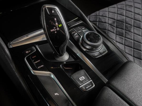 BMW 5 серии VII (G30/G31/G38) с пробегом 2018 года, цена 3 049 000 рублей, 112565 км, седан, Автокод Объявления