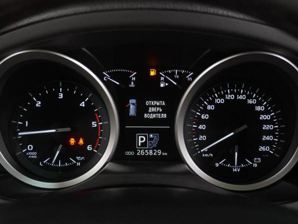 Toyota Land Cruiser 200 Series Рестайлинг 1 с пробегом 2014 года, цена 4 449 000 рублей, 265829 км, внедорожник, Автокод Объявления