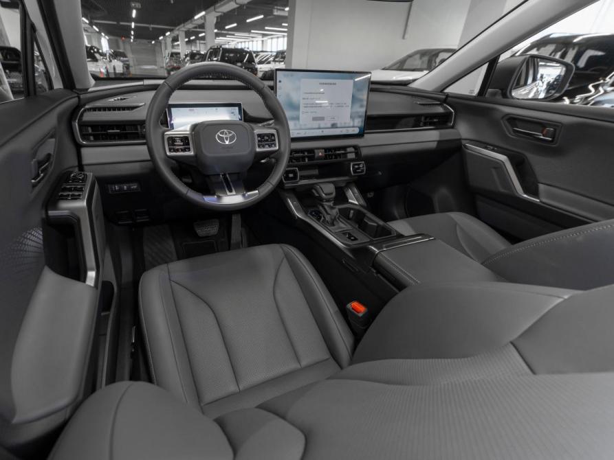 Toyota RAV4 VI (XA60) Москва  - изображение 7
