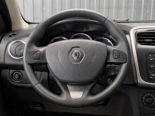 Renault Sandero II с пробегом 2015 года, цена 787 000 рублей, 135193 км, хэтчбек, Автокод Объявления