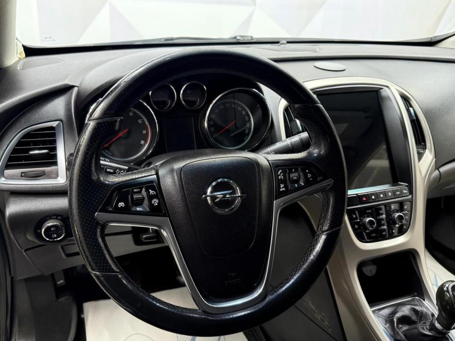 Opel Astra J Рестайлинг Азнакаево  - изображение 12
