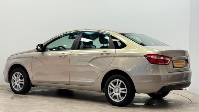 Lada (ВАЗ) Vesta I с пробегом 2019 года, цена 859 000 рублей, 100600 км, седан, Автокод Объявления