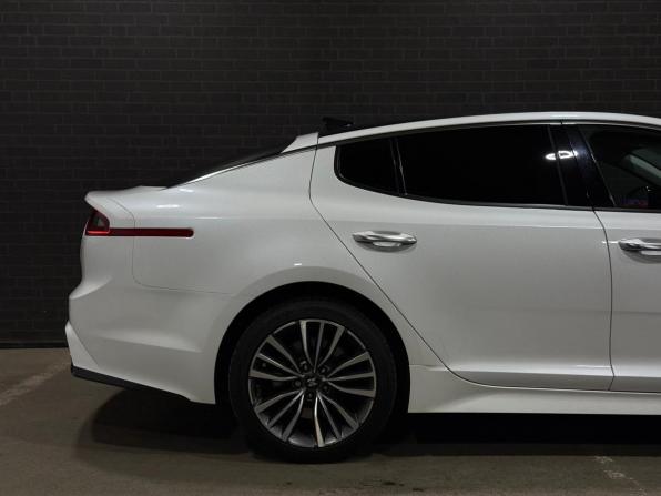 Kia Stinger I с пробегом 2018 года, цена 2 400 000 рублей, 122894 км, лифтбек, Автокод Объявления
