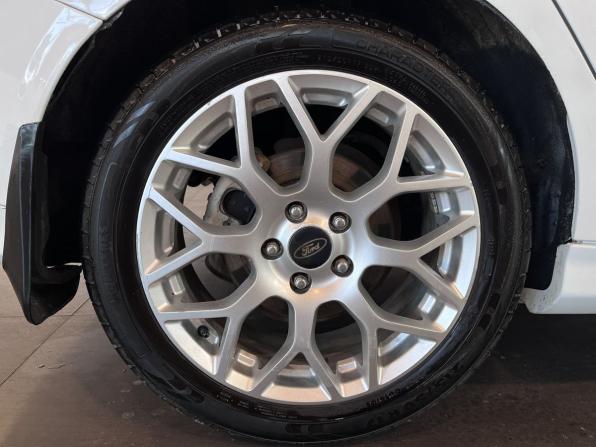 Ford Focus III с пробегом 2011 года, цена 593 000 рублей, 223387 км, хэтчбек, Автокод Объявления