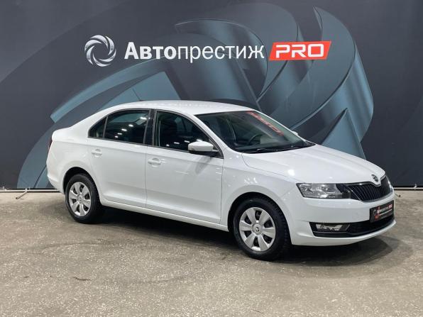 Skoda Rapid I Рестайлинг с пробегом 2018 года, цена 1 025 000 рублей, 164200 км, лифтбек, Автокод Объявления
