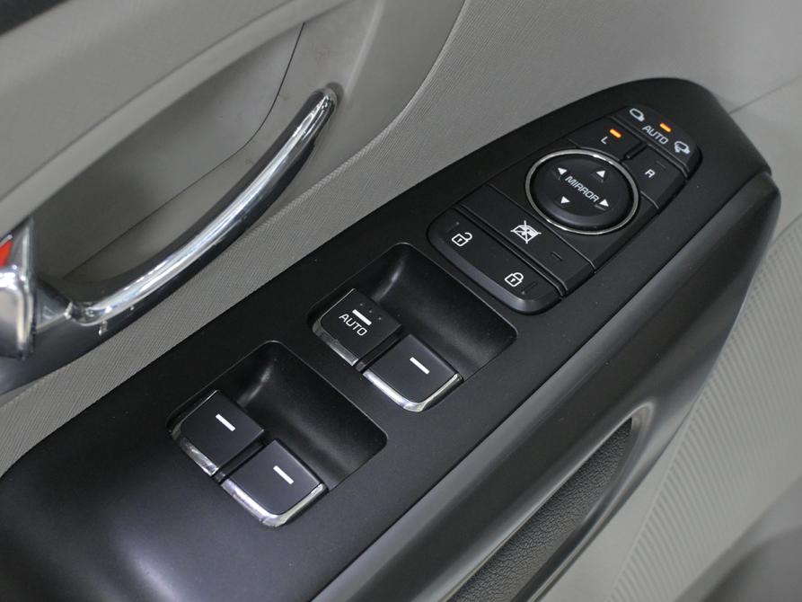 Kia Carnival III Москва  - изображение 15