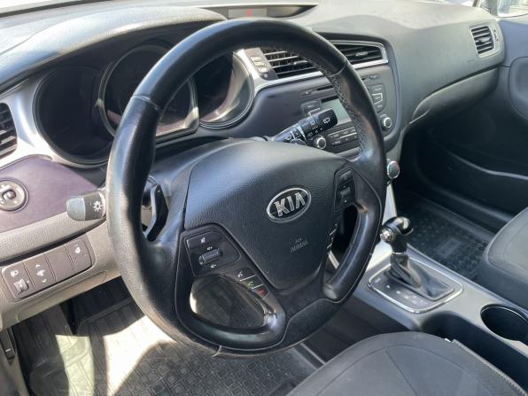 Kia Ceed II Рестайлинг с пробегом 2017 года, цена 1 312 000 рублей, 150957 км, хэтчбек, Автокод Объявления