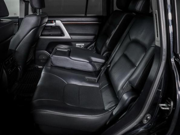 Toyota Land Cruiser 200 Series Рестайлинг 2 с пробегом 2017 года, цена 5 898 000 рублей, 233960 км, внедорожник, Автокод Объявления