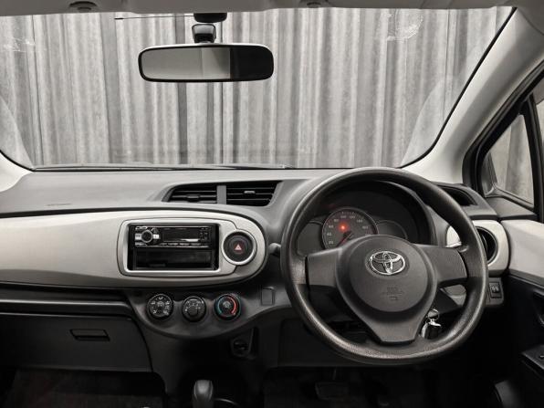 Toyota Vitz III (XP130) с пробегом 2013 года, цена 680 000 рублей, 172000 км, хэтчбек, Автокод Объявления