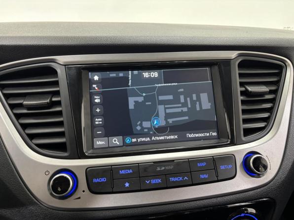 Hyundai Solaris II с пробегом 2018 года, цена 1 444 000 рублей, 78104 км, седан, Автокод Объявления