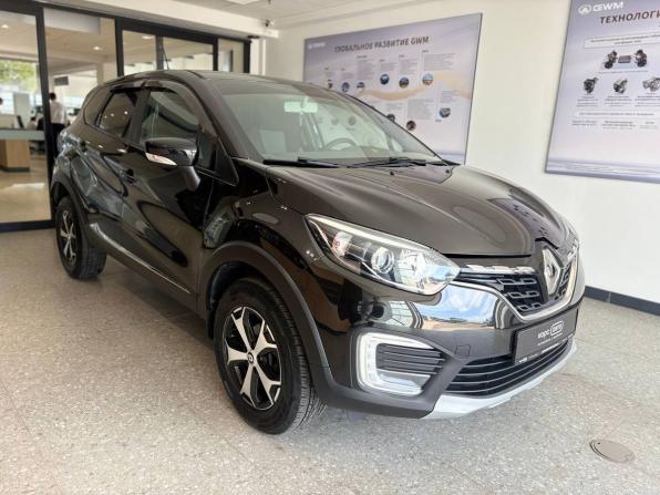 Renault Kaptur I Рестайлинг с пробегом 2021 года, цена 1 716 000 рублей, 46448 км, внедорожник, Автокод Объявления