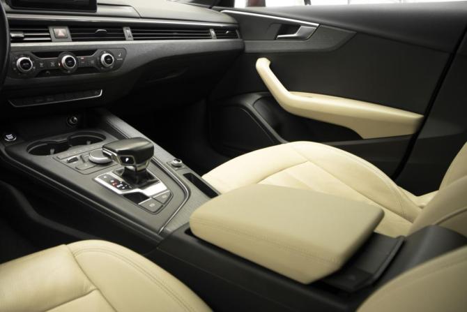 Audi A4 V (B9) с пробегом 2017 года, цена 2 299 000 рублей, 71100 км, седан, Автокод Объявления
