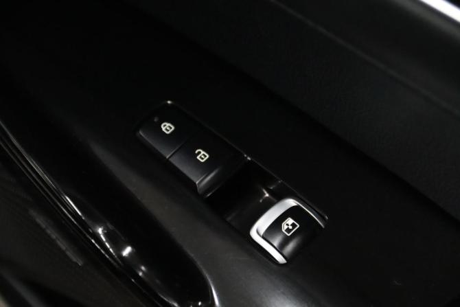 Kia K5 III с пробегом 2021 года, цена 2 825 250 рублей, 78431 км, седан, Автокод Объявления