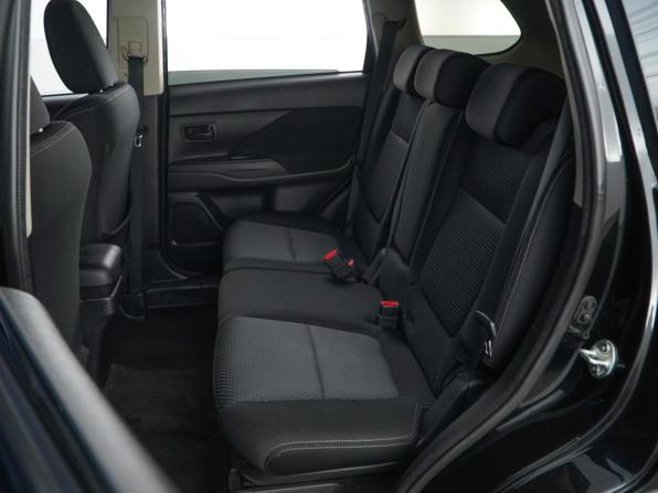 Mitsubishi Outlander III Рестайлинг 2 с пробегом 2018 года, цена 1 899 077 рублей, 139246 км, внедорожник, Автокод Объявления