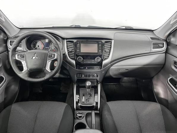 Mitsubishi L200 V с пробегом 2017 года, цена 2 499 000 рублей, 53287 км, offers.body_type.unknown, Автокод Объявления