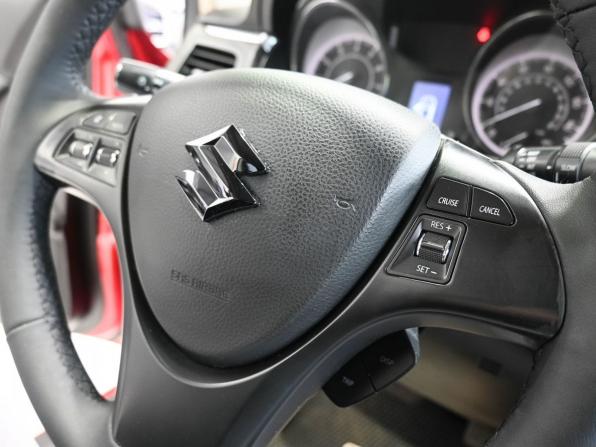 Suzuki Kizashi с пробегом 2012 года, цена 1 049 900 рублей, 199420 км, седан, Автокод Объявления