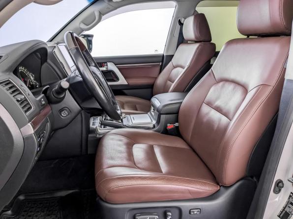 Toyota Land Cruiser 200 Series Рестайлинг 2 с пробегом 2016 года, цена 6 900 000 рублей, 74780 км, внедорожник, Автокод Объявления