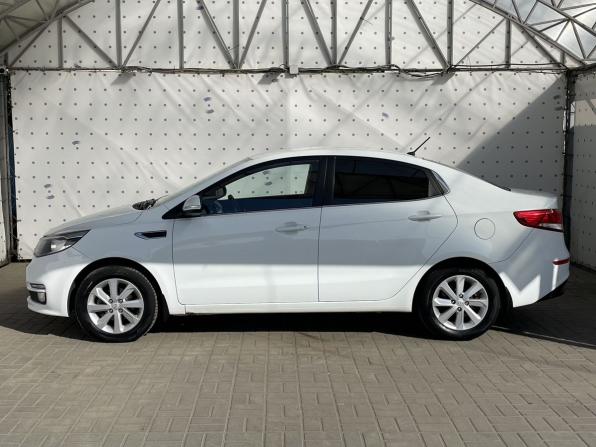 Kia Rio III Рестайлинг с пробегом 2015 года, цена 1 180 000 рублей, 94132 км, седан, Автокод Объявления
