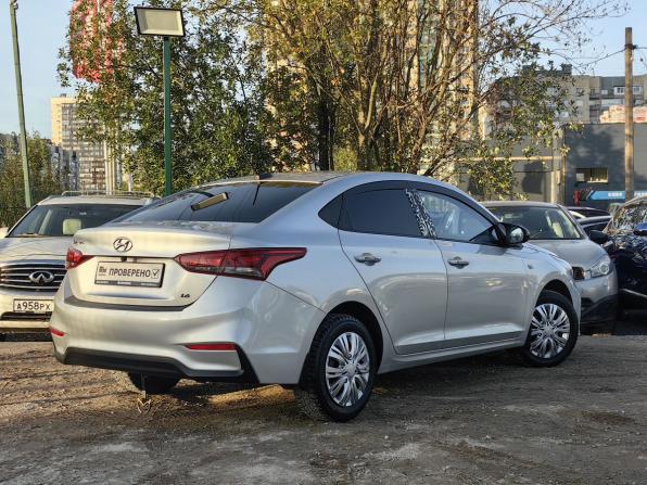 Hyundai Solaris II с пробегом 2017 года, цена 989 000 рублей, 192222 км, седан, Автокод Объявления
