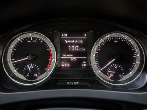 Skoda Rapid I с пробегом 2016 года, цена 1 248 000 рублей, 97110 км, лифтбек, Автокод Объявления