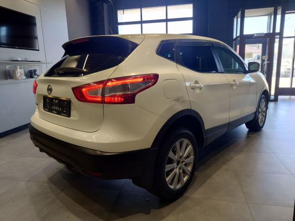 Nissan Qashqai II с пробегом 2015 года, цена 1 220 000 рублей, 160000 км, внедорожник, Автокод Объявления