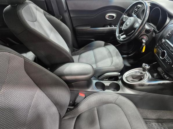 Kia Soul II Рестайлинг с пробегом 2018 года, цена 1 420 000 рублей, 154600 км, хэтчбек, Автокод Объявления
