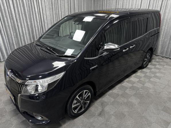 Toyota Esquire I с пробегом 2016 года, цена 1 750 000 рублей, 251872 км, минивэн, Автокод Объявления