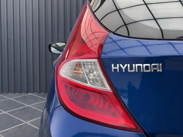 Hyundai Solaris I Рестайлинг с пробегом 2015 года, цена 947 000 рублей, 143977 км, хэтчбек, Автокод Объявления
