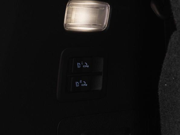 Toyota Land Cruiser 300 Series с пробегом 2023 года, цена 12 305 000 рублей, 72716 км, внедорожник, Автокод Объявления