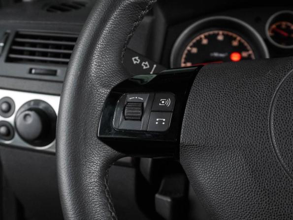 Opel Astra H Рестайлинг с пробегом 2012 года, цена 864 000 рублей, 148880 км, седан, Автокод Объявления