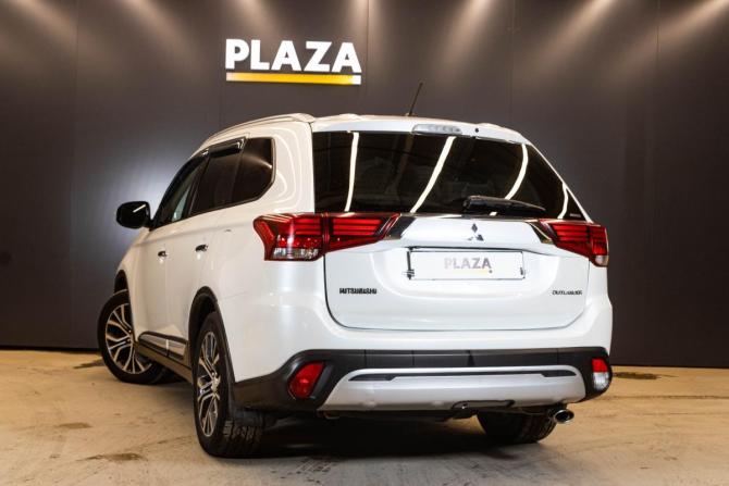 Mitsubishi Outlander III Рестайлинг 2 с пробегом 2015 года, цена 1 579 000 рублей, 157025 км, внедорожник, Автокод Объявления