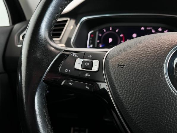 Volkswagen Tiguan II с пробегом 2019 года, цена 2 390 000 рублей, 128707 км, внедорожник, Автокод Объявления