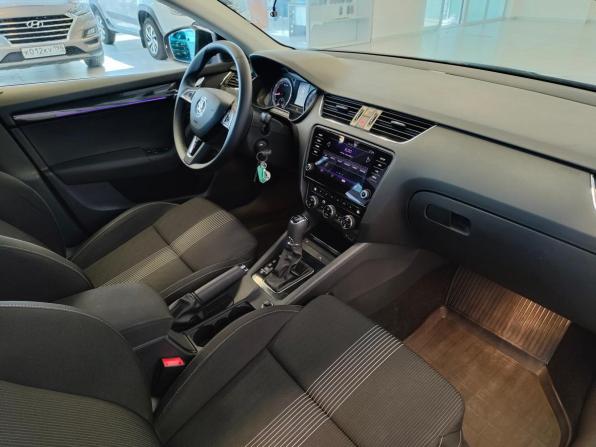 Skoda Octavia III (A7) Рестайлинг с пробегом 2018 года, цена 1 675 000 рублей, 142500 км, лифтбек, Автокод Объявления