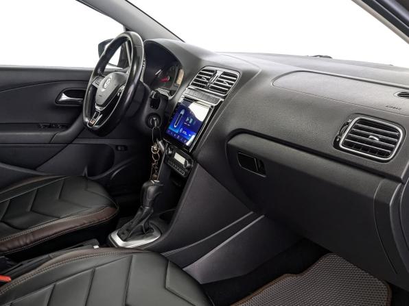 Volkswagen Polo V Рестайлинг с пробегом 2017 года, цена 925 000 рублей, 194509 км, седан, Автокод Объявления