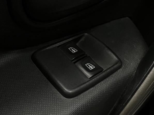 Renault Sandero II Рестайлинг с пробегом 2021 года, цена 1 200 000 рублей, 68417 км, хэтчбек, Автокод Объявления