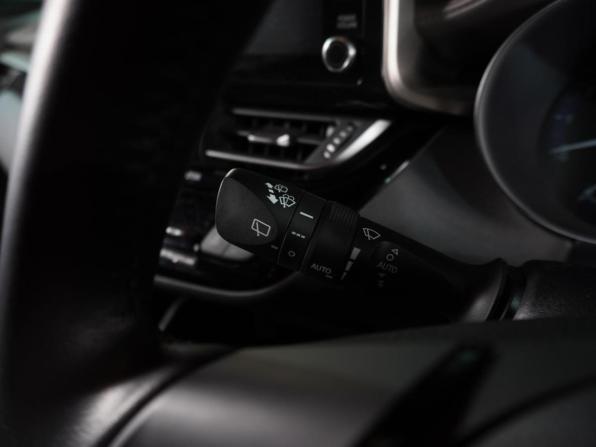 Toyota C-HR I Рестайлинг с пробегом 2021 года, цена 2 389 000 рублей, 24933 км, внедорожник, Автокод Объявления