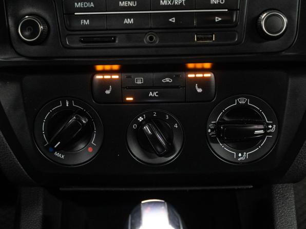 Volkswagen Jetta VI Рестайлинг с пробегом 2015 года, цена 1 025 000 рублей, 230050 км, седан, Автокод Объявления