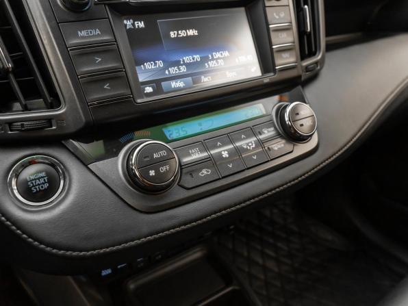 Toyota RAV4 IV (XA40) с пробегом 2015 года, цена 2 150 000 рублей, 114645 км, внедорожник, Автокод Объявления