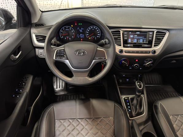 Hyundai Solaris II Рестайлинг с пробегом 2021 года, цена 865 000 рублей, 50675 км, седан, Автокод Объявления