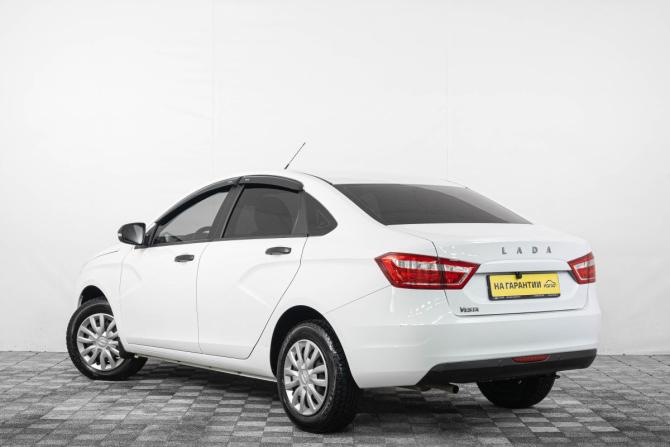 Lada (ВАЗ) Vesta I с пробегом 2022 года, цена 1 249 000 рублей, 58000 км, седан, Автокод Объявления