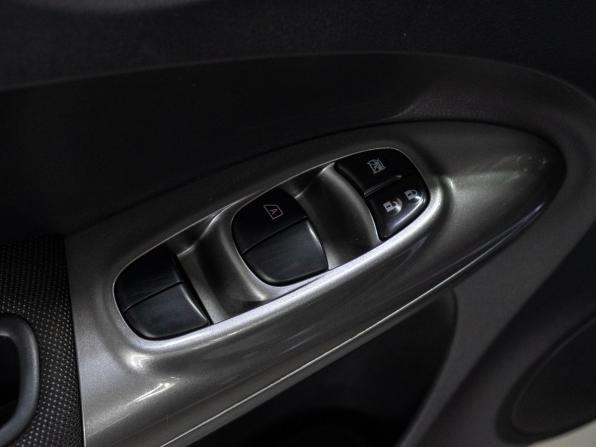 Nissan Juke I с пробегом 2012 года, цена 1 055 000 рублей, 96494 км, внедорожник, Автокод Объявления