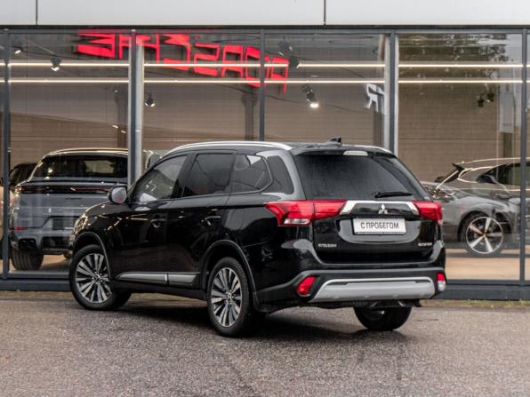 Mitsubishi Outlander III Рестайлинг 2 с пробегом 2018 года, цена 1 587 000 рублей, 100099 км, внедорожник, Автокод Объявления