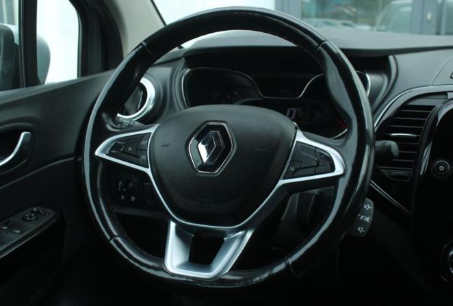 Renault Kaptur I Рестайлинг с пробегом 2022 года, цена 1 690 000 рублей, 194761 км, внедорожник, Автокод Объявления