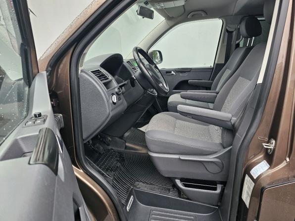 Volkswagen Caravelle T5 Рестайлинг с пробегом 2011 года, цена 2 569 000 рублей, 122960 км, минивэн, Автокод Объявления