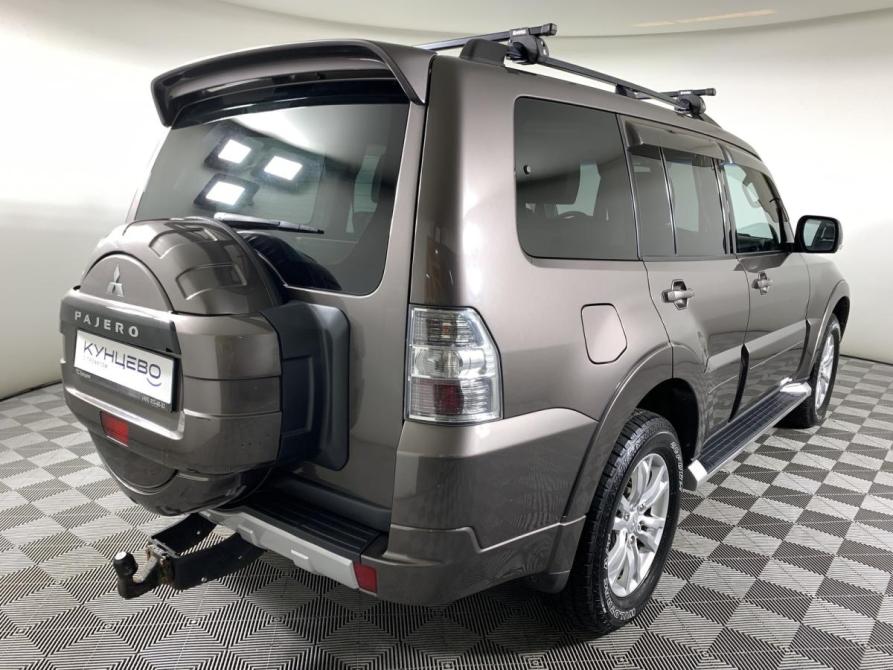 Mitsubishi Pajero IV Рестайлинг 1 Москва  - изображение 5
