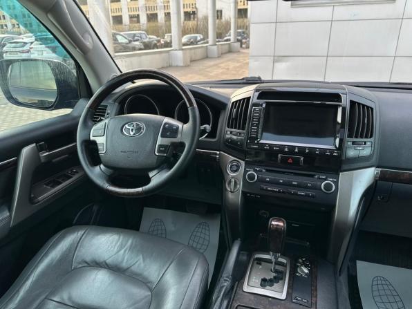 Toyota Land Cruiser 200 Series с пробегом 2009 года, цена 2 380 000 рублей, 236950 км, внедорожник, Автокод Объявления