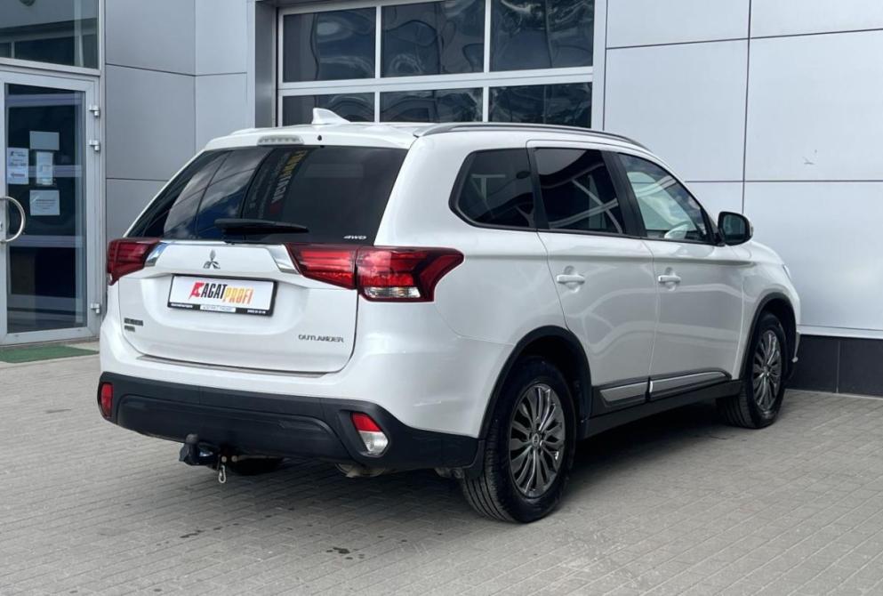 Mitsubishi Outlander III Рестайлинг 3 Владимир  - изображение 7