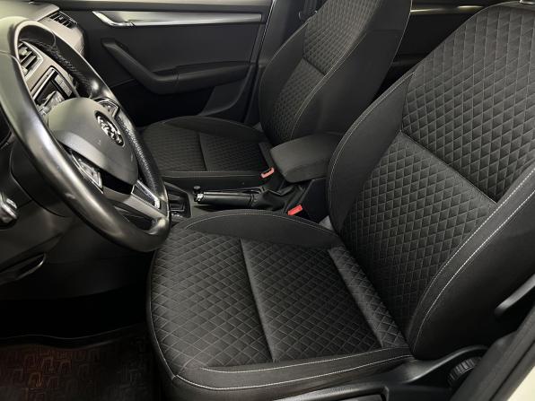 Skoda Octavia III (A7) Рестайлинг с пробегом 2018 года, цена 1 890 000 рублей, 92500 км, лифтбек, Автокод Объявления