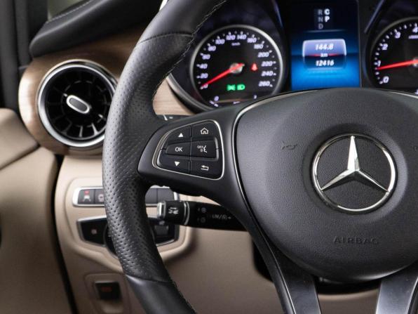 Mercedes-Benz V-Класс III (W447) Рестайлинг с пробегом 2024 года, цена 9 598 999 рублей, 12416 км, минивэн, Автокод Объявления